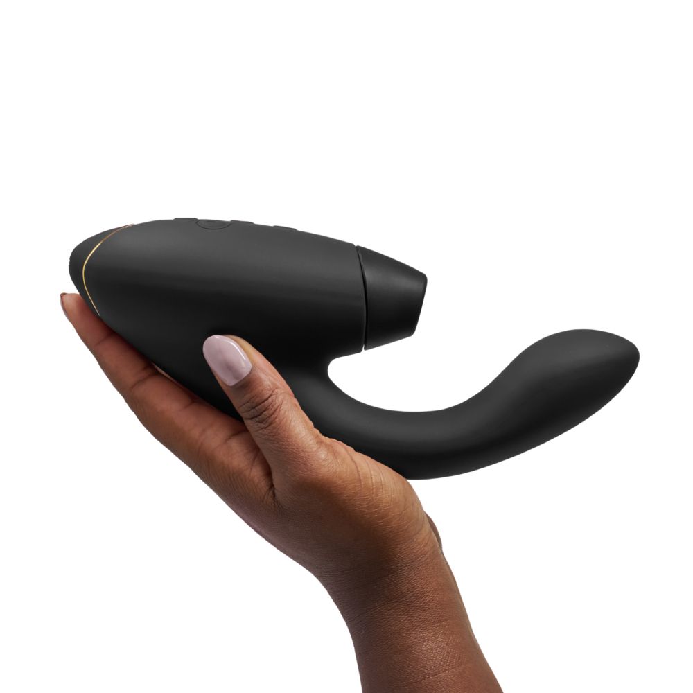 Womanizer Duo 2 ブラックの手持ちサイズ